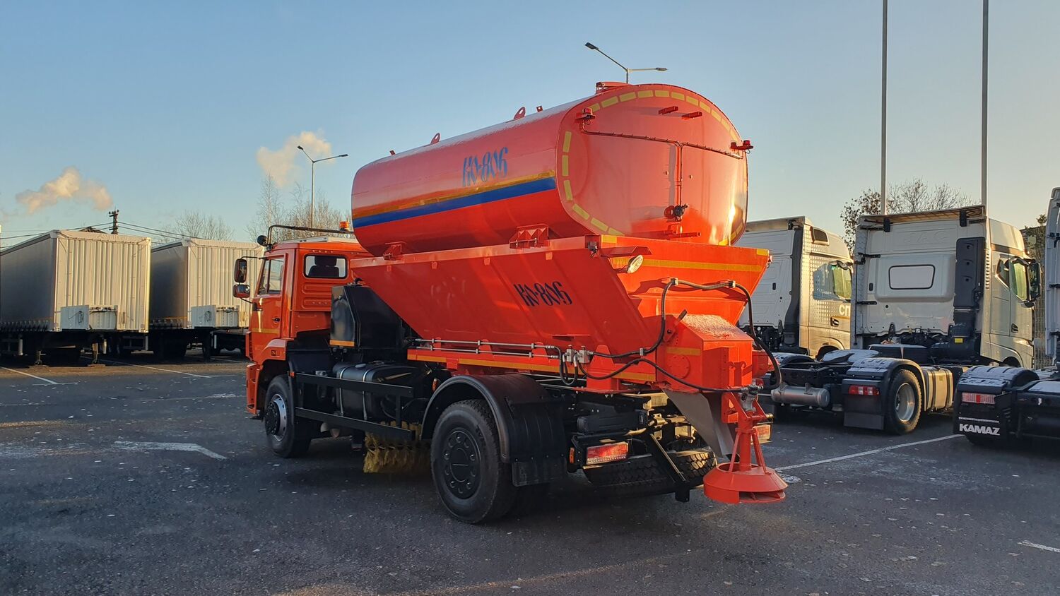 Спеццена на КО-806-40 на шасси КАМАЗ 53605 - 8 000 000 руб.