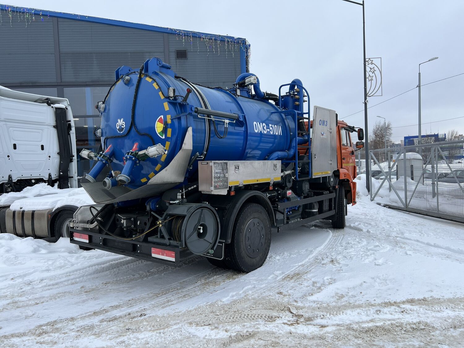 автоцистерна вакуумная 4679N3-40 (МВ-10) на шасси КАМАЗ 53605-А5