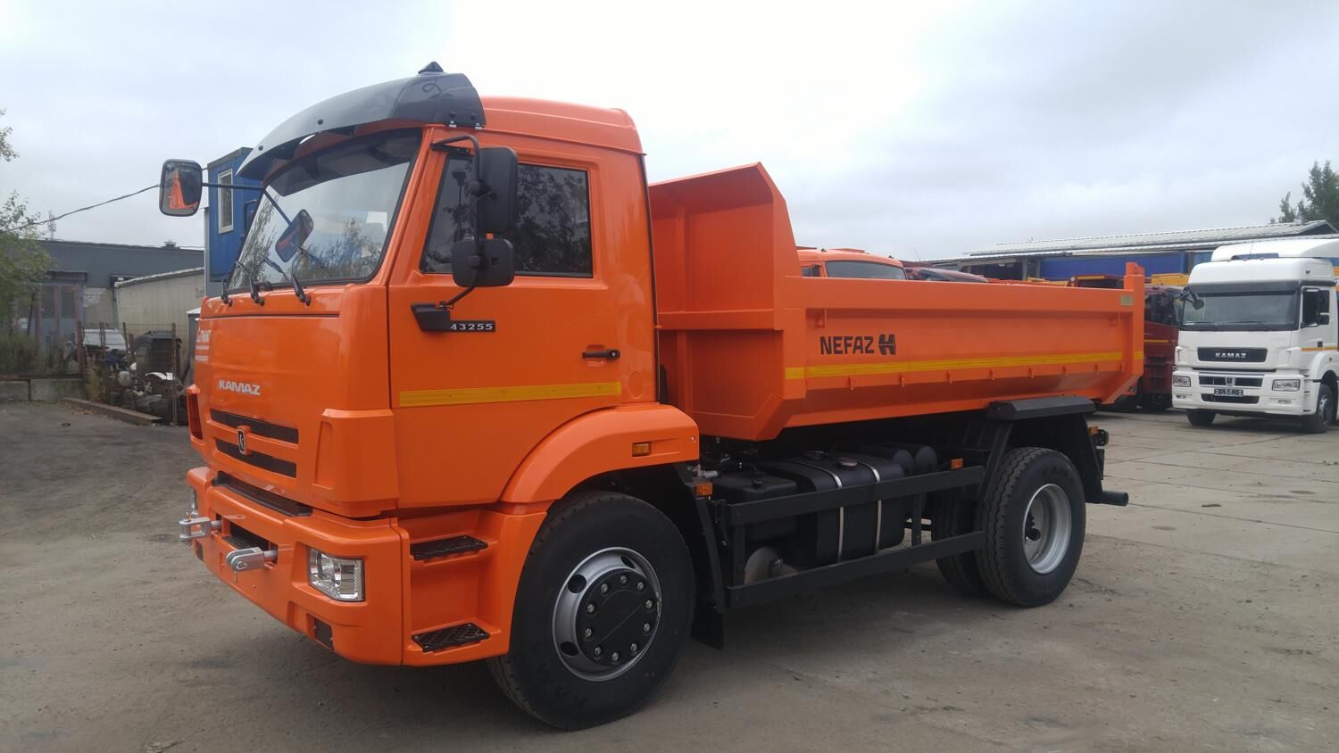 Самосвал КАМАЗ 43255-6010-69(G5) с задней разгрузкой