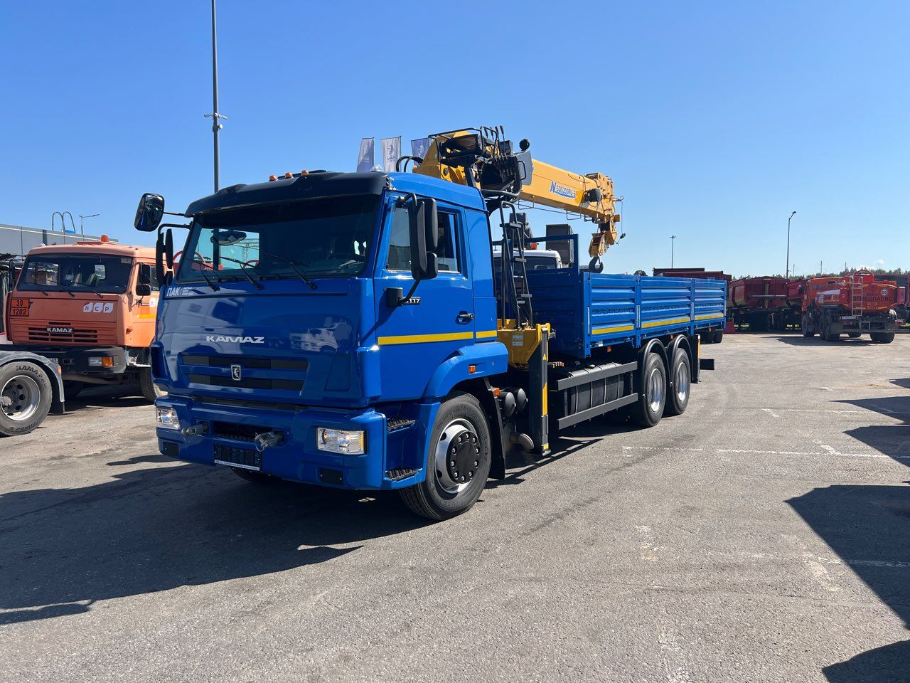 бортовой а/м КАМАЗ 65117-56 (R5B1A4) с КМУ XCMG SQS200-6