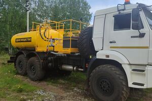 Установка насосная для кислотной обработки скважин СИН32 на шасси КАМАЗ 43118