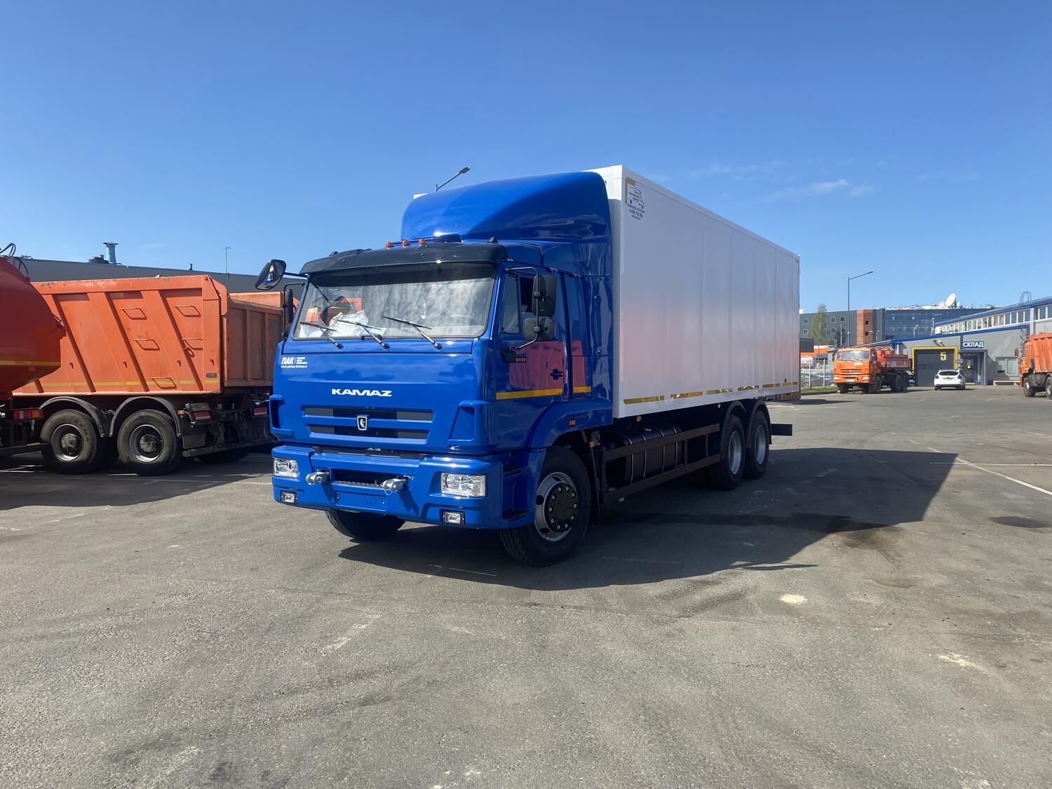 Фургон промтоварный на шасси КАМАЗ 65117-48