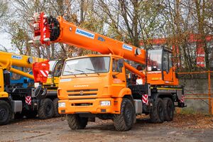 кран автомобильный КЛИНЦЫ КС-55713-5К-4В; г/п 25 т, длина стрелы 33 м; шасси 43118 6х6