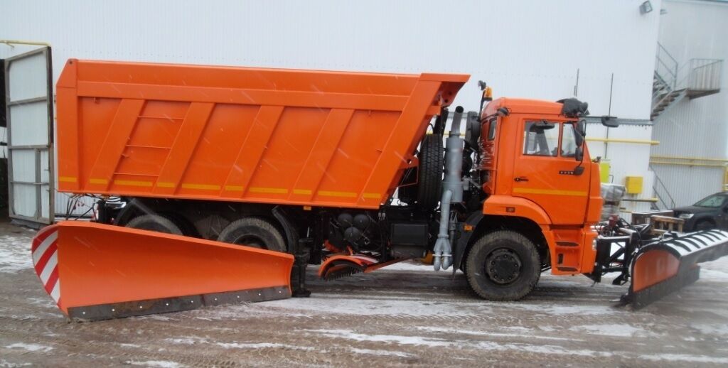 КДМ-7881010 на с.КамАЗ-6520-53 (Передний поворотный отвал, Средний нож, Боковой отвал)