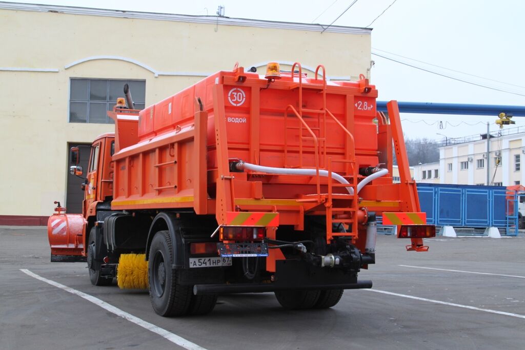 ЭД-244КМ на с.53605 (ПМ пласт, V=8,4 м3, Сопла, Передний отвал, Средняя щетка)