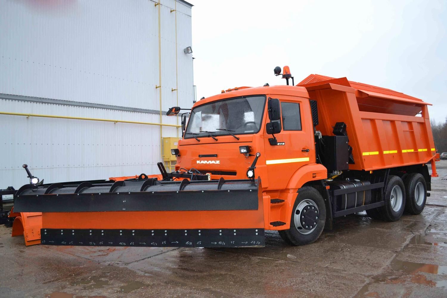 ЭД-405А1 на с.65115-50 (ПС сталь 09Г2С, V=8 м3, Передний отвал)