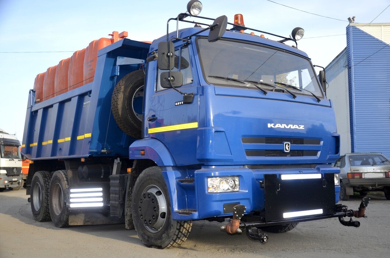 ЭД-405А1 на с.65115-50 (ПМ пласт, V=8,4 м3, Сопла, Средняя щетка)