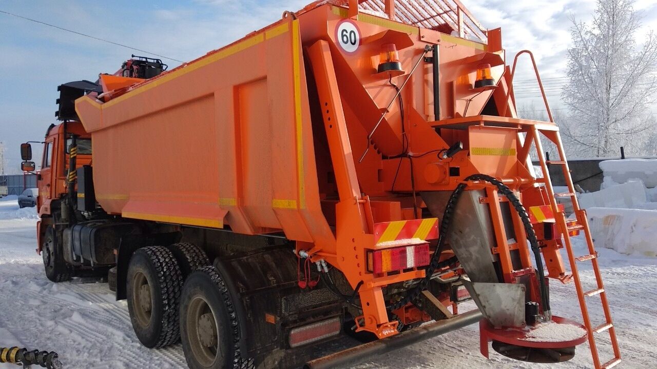 КДМ-650-07-01 на ш.6520-53 (ГМУ, Самосвальный кузов, ПС сталь 09Г2С, V=10,5 м3)