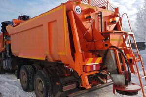 КДМ-650-07-01 на ш.6520-53 (ГМУ, Самосвальный кузов, ПС сталь 09Г2С, V=10,5 м3)