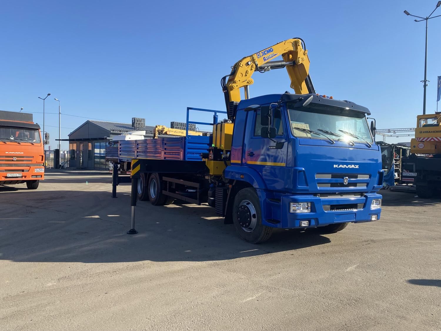 бортовой а/м КАМАЗ 65117-48 с КМУ XCMG SQZ 200