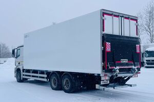 Рефрижератор N330-03 на шасси КАМАЗ 65658 с грузоподъемным бортом